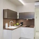 Thalpos 4 Chic Centrally Located Apartament *
