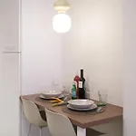Appartamento Thalpos 4 Chic Centrally Located