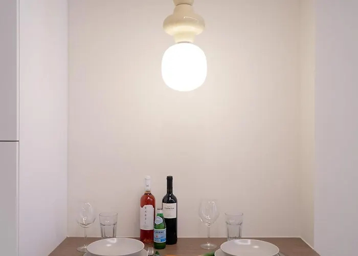 Thalpos 4 Chic Centrally Located *