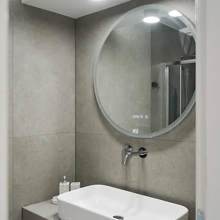 Apartment Thalpos 4 Chic Centrally Located Thessaloniki